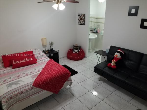 Les Chalets, 754 SW 101st Ct Cir, Fountainebleau, Florida 33174, image 2