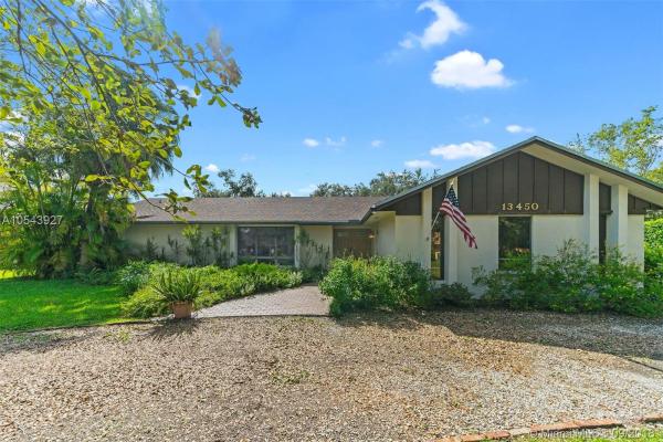 Pinewood Forest, 13450 SW 104th Ave, Kendall, Florida 33176, image 2