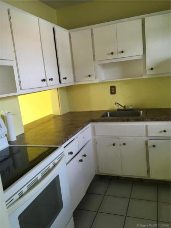 Palm Springs Gardens, 110 Royal Palm Rd #104, Hialeah Gardens, Florida 33016, image 2