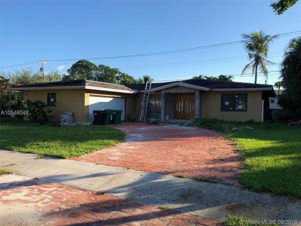 Miami Lakes Residential, 14435 Lake Candlewood Ct, Miami Lakes, Florida 33014, image 2