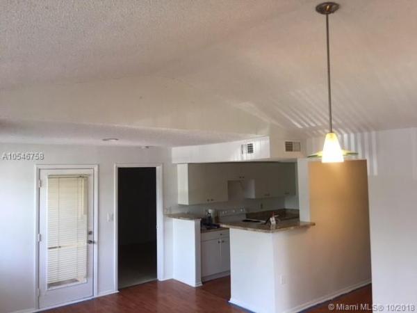 Biscayne Beach Club, 10581 SW 155 #1224, The Hammocks, Florida 33196, image 2
