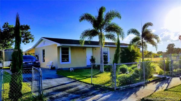 Knollwood Manor, 15830 SW 304th St, Leisure City, Florida 33033, image 2