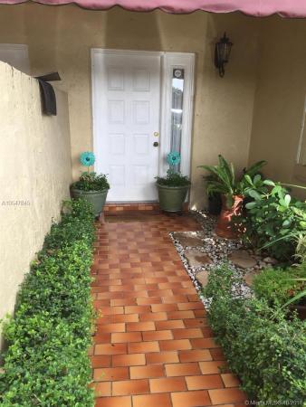 Brisas Del Lago, 2050 SW 122nd Ave #23, Tamiami, Florida 33175, image 2