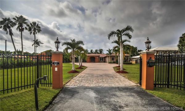 Sunkist Estates, 8220 Miller Dr, Olympia Heights, Florida 33155, image 2
