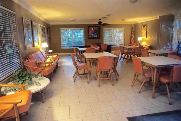 Manor Grove Village, 119 NE 19th Ct #214G, Wilton Manors, Florida 33305, image 2