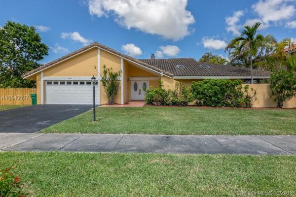 Glen Cove, 11485 SW 101st Ter, Kendall, Florida 33176, image 2