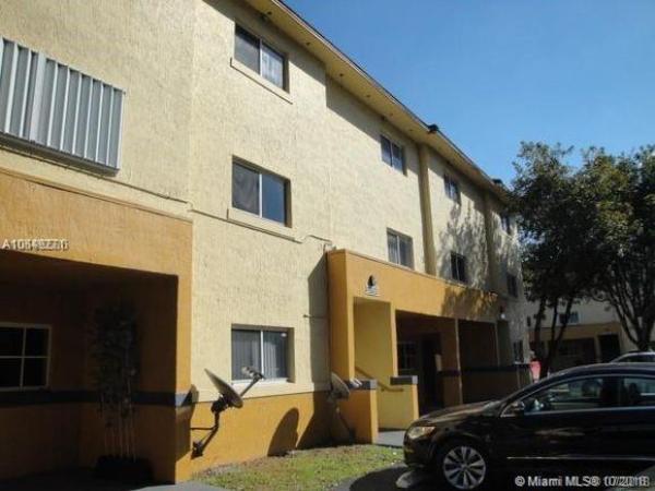 Waterview, 14910 SW 82nd Ter #15-207, Kendall West, Florida 33193, image 2