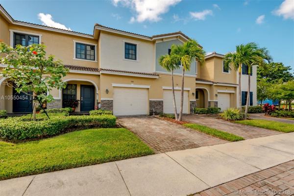 Champion Lakes, 340 NE 194th Ln #340, Ives Estates, Florida 33179, image 2