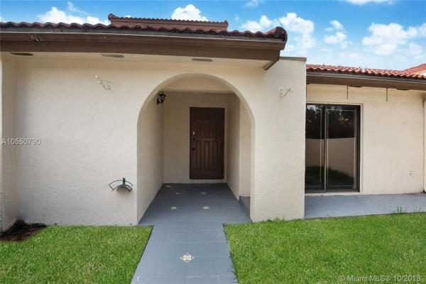 The Moors Townhouses, 6630 NW 181st Ln #6630, Country Club, Florida 33015, image 2