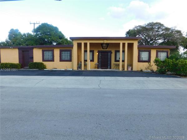 Northwood Gardens, 4300 Spruce Ave, West Palm Beach, Florida 33407, image 2