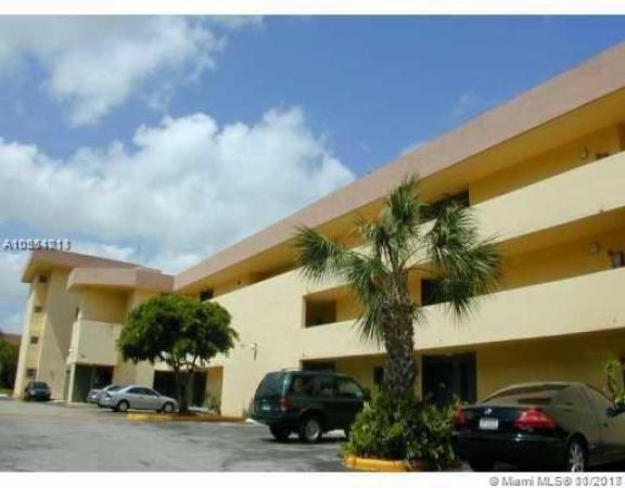 Pinebark, 870 NW 87th Ave #403, Fountainebleau, Florida 33172, image 2