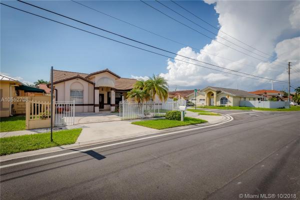 972 SW 142nd Ave, Unincorporated Dade County, Florida 33184, image 2
