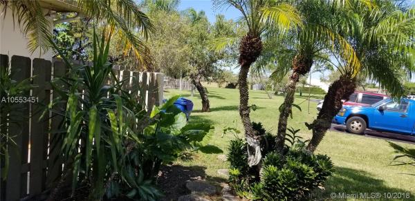 Devon Aire Villas, 12006 SW 110th St Cir E, The Crossings, Florida 33186, image 2