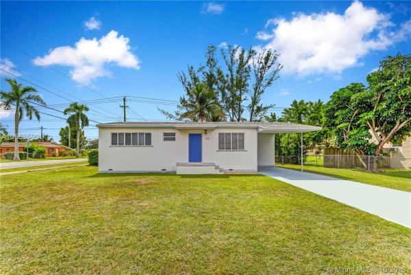 Sunny Isles Inland, 1700 NW 179th Ter, Miami Gardens, Florida 33056, image 2