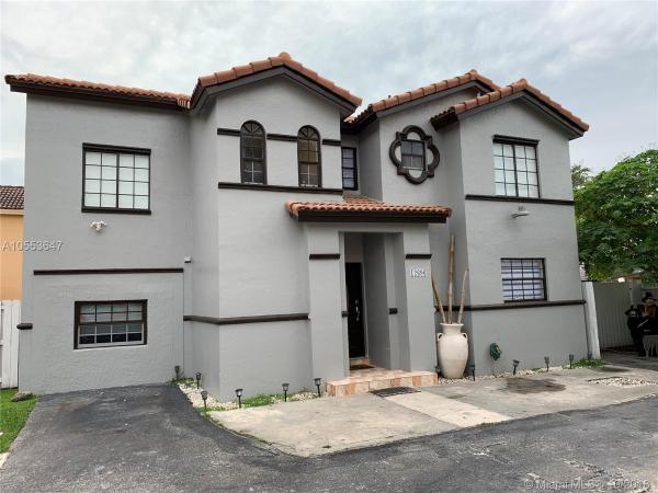 Lake Pointe, 12696 NW 8th Way, Tamiami, Florida 33182, image 2