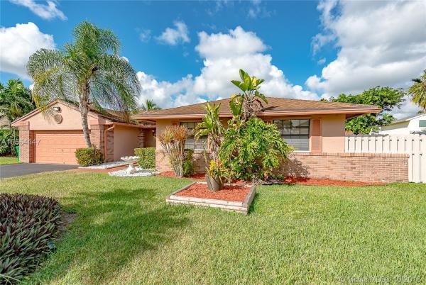 Shenandoah, 14550 Greenbriar Pl, Davie, Florida 33325, image 2