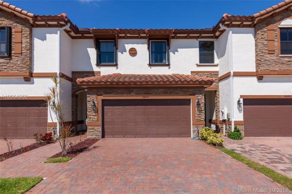 Century Townhomes At Bird Road, 16605 SW 42nd Way #16605, Kendall West, Florida 33185, image 2