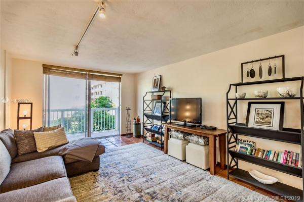 Bayside Terrace, 1670 Bay Rd #3D, Miami Beach, Florida 33139, image 2