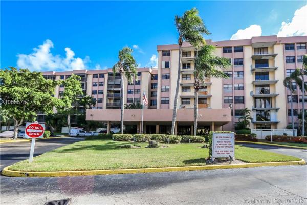 Chantilly, 900 NE 195th St #318, Ives Estates, Florida 33179, image 2