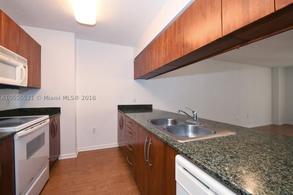 The Club At Brickell Bay, 1200 Brickell Bay Dr #2519, Miami, Florida 33131, image 3