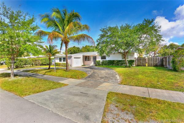 Whispering Pines Estates, 9011 SW 197th St, Cutler Bay, Florida 33157, image 2