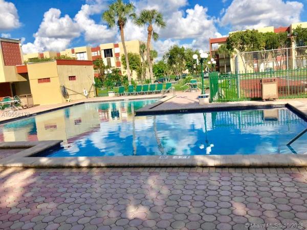 Versailles Gardens, 9420 W Flagler St #307, Fountainebleau, Florida 33174, image 2