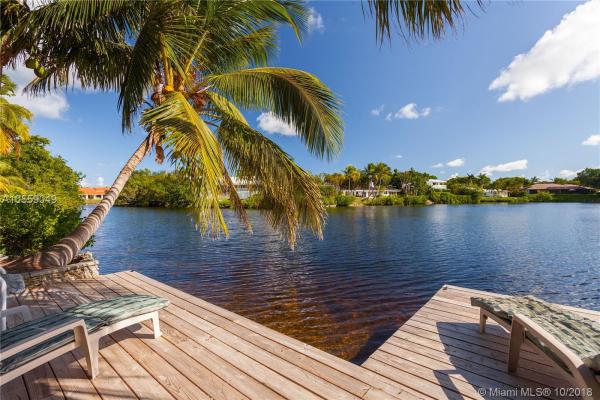 Hammocks Oaks Harbor, 418 Campana Ave, Coral Gables, Florida 33156, image 2