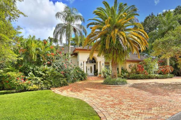 York Haus, 9375 SW 93rd Pl, Kendall, Florida 33176, image 2