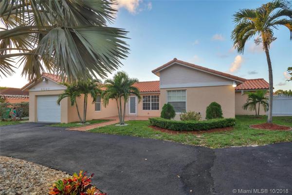 Country Lake Manors, 6041 NW 198th Ter, Country Club, Florida 33015, image 2