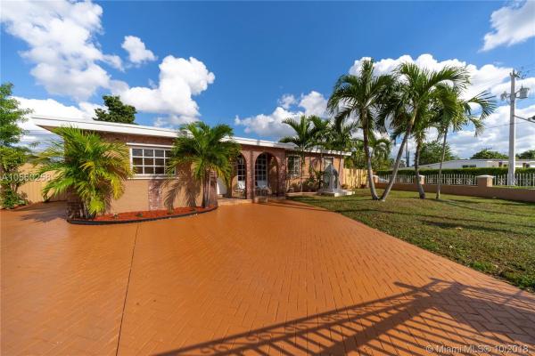 Westwood Lakes Residential, 4131 SW 112th Ave, Westwood Lakes, Florida 33165, image 2