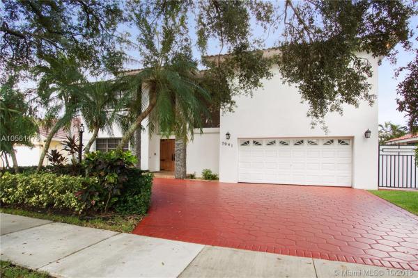 Royal Oaks, 7941 NW 169th Ter, Miami Lakes, Florida 33016, image 2