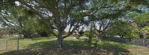 Biscayne Gardens, 125 NE 163, Golden Glades, Florida 33162, image 2