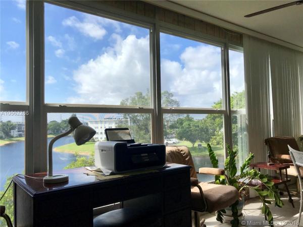 Farnham, 4003 Farnham N, Deerfield Beach, Florida 33442, image 1