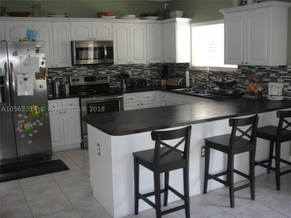 Royal Garden Estates, 16394 NW 87th Pl, Miami Lakes, Florida 33018, image 2