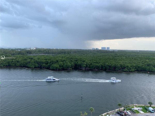 Arlen House West, 500 Bayview Dr #1521, Sunny Isles Beach, Florida 33160, image 2
