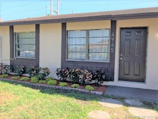 San Sebastian Townhouses, 4945 SW 136th Pl 0, Kendale Lakes, Florida 33175, image 2