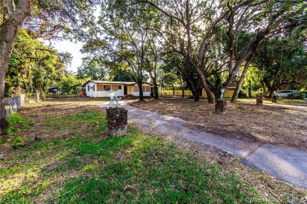 Kendall Pines, 7840 SW 98th St, Kendall, Florida 33156, image 2