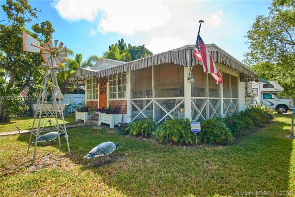 Hills Trail Grove, 5240 SW 6th St, Miami, Florida 33134, image 2