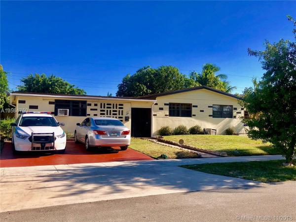 Highland Manor, 500 NE 180th Dr, North Miami Beach, Florida 33162, image 2