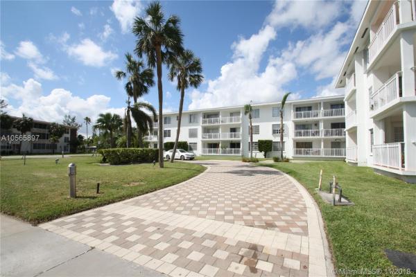 1631 NE 114th St #103, Unincorporated Dade County, Florida 33181, image 2
