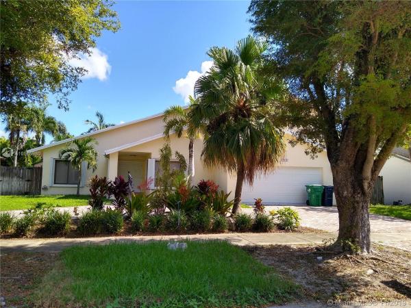 Shores Calusa, 11017 SW 138th Pl, The Hammocks, Florida 33186, image 2