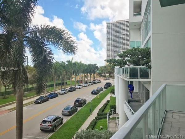 Quantum On The Bay, 1900 N Bayshore Dr #502, Miami, Florida 33132, image 2