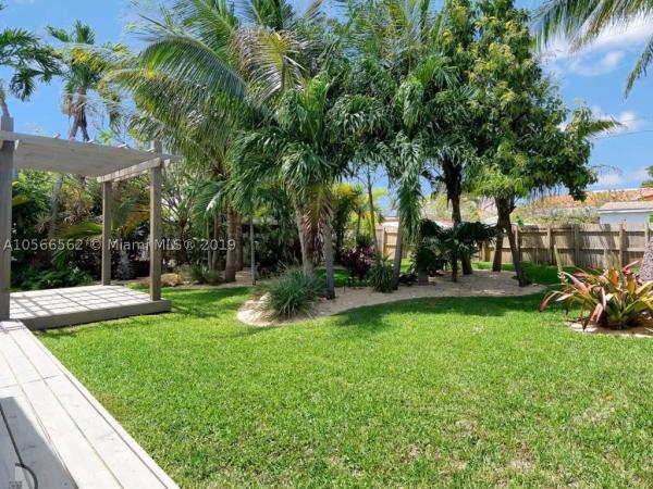 Isle Of Normandy Trouville, 1595 Biarritz Dr, Miami Beach, Florida 33141, image 2