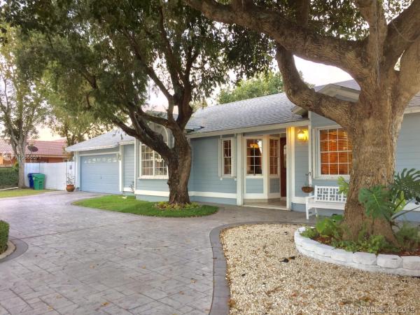 Kings Grant East, 15314 SW 147th Ave, Kendall West, Florida 33187, image 2