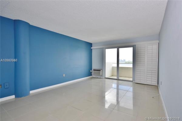Bayshore Yacht & Tennis Club, 7904 West Dr #1015, North Bay Village, Florida 33141, image 2