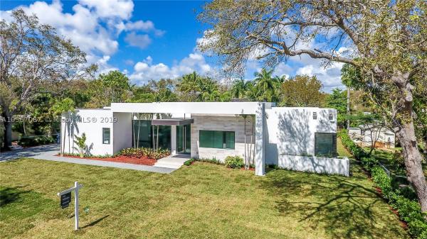 Victoria Villas, 5761 SW 82nd St, South Miami, Florida 33143, image 2