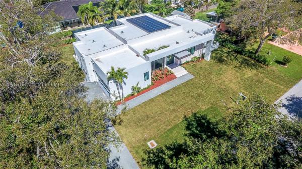 Victoria Villas, 5761 SW 82nd St, South Miami, Florida 33143, image 3