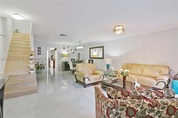 Taracoma Townhomes, 13765 SW 84th St #D, Kendale Lakes, Florida 33183, image 3