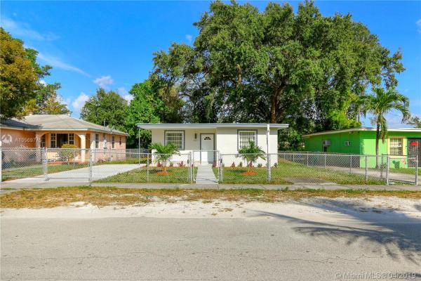 Floral Park, 2027 NW 52nd St, Brownsville, Florida 33142, image 2