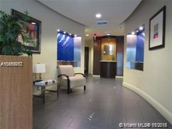 Valencia, 6001 SW 70th St #249, South Miami, Florida 33143, image 2